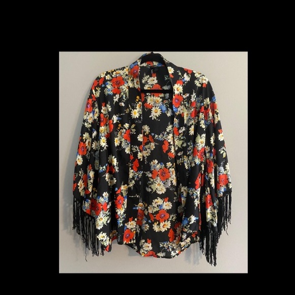 Boutique Floral Kimono - Picture 1 of 2